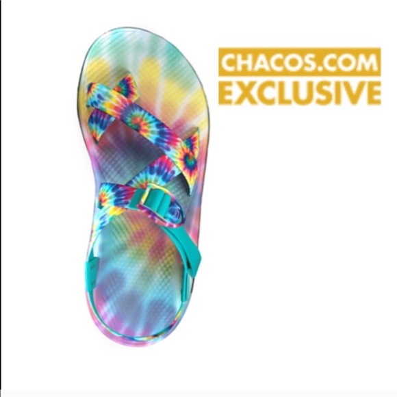 tie dye chacos